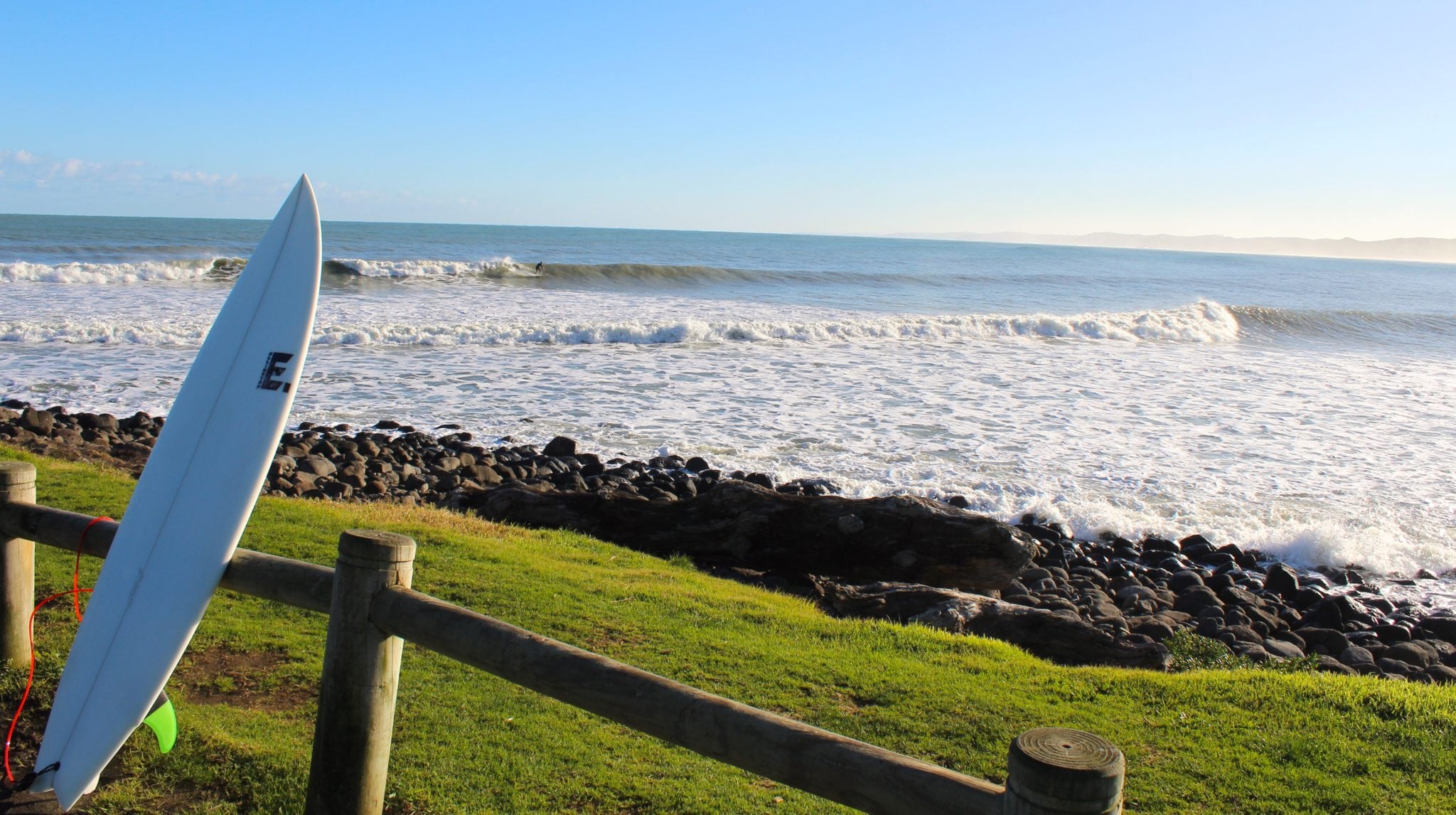 Ellington Surf Boards makes it to Raglan New Zealand. Manu Bay looking good. 