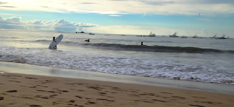 Costa Rica Carolin Beach Surfer
